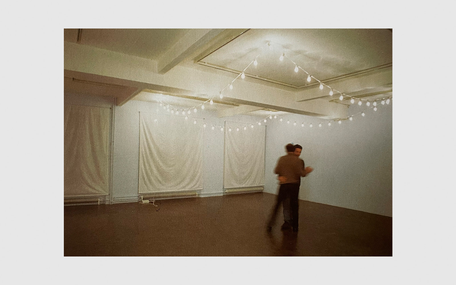 FAW, product: Félix González Torres (Fig. 9)