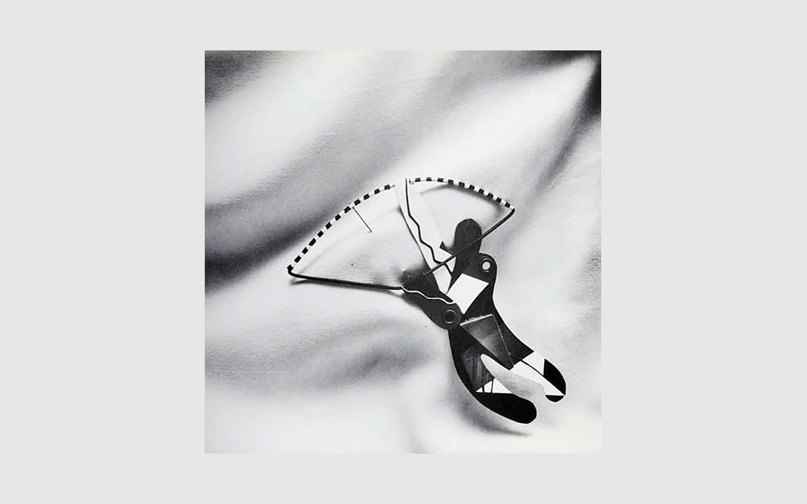 FAW, product: Cross Currents: Jewellery from Australia, Britain, Germany, Holland (Fig. 7)