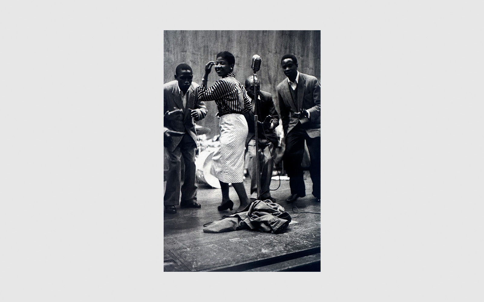 FAW, product: In/sight African Photographers 1940 to the Present (Fig. 7)