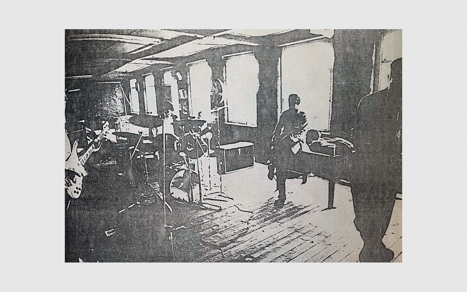 FAW, product: JOY DIVISION - NEW ORDER · A history in cuttings (1977 - 1983) (Fig. 4)