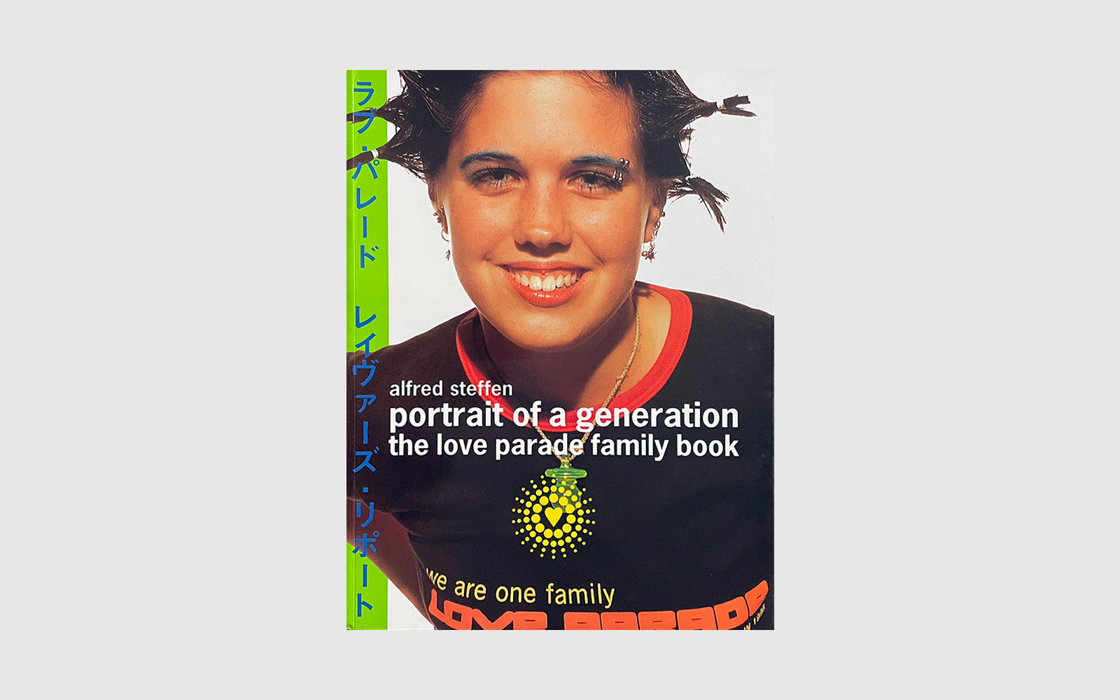 FAW, product: Portrait of a generation, the Love Parade family book (Fig. 1)