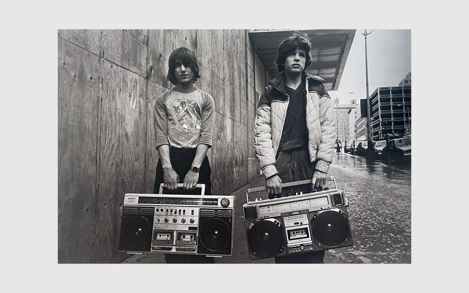FAW [Streetwise, Mary Ellen Mark - FAW Books]