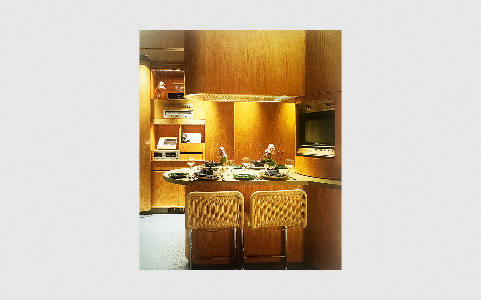 FAW, product: The Media Design Book (Fig. 4)