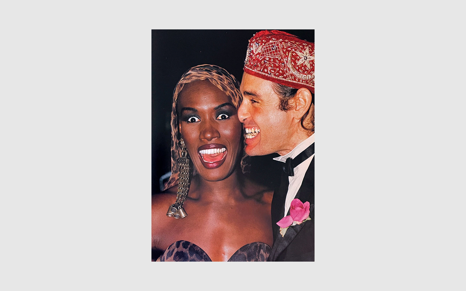 FAW, product: EL BAILE PACHÁ 1966-1993 (Fig. 4)